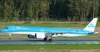 Eine Embraer E195-E2 von KLM am Flughafen Nürnberg: Die Niederländer verbinden Nürnberg mit Amsterdam bis zu viermal am Tag.