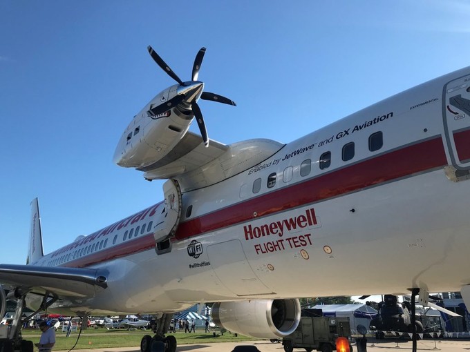 Auch schon ein Turbopropmotor wurde mit dem Flugzeug getestet.