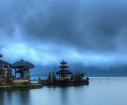 Tempel auf der indonesischen Insel Bali: Die USA vertrauen der Luftfahrtsicherheit im Land wieder.