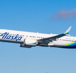 Boeing 737 Max 9 von Alaska Airlines: Muss am Boden bleiben.