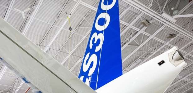 Leitwerk der ersten CS300: Hergestellt wird das Bauteil in Italien.