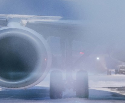 CF34-10-Triebwerk von General Electric: Der Mann kletterte absichtlich in den Motor.