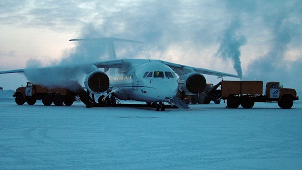 Enteisung einer An-148: Ein Problemflieger?