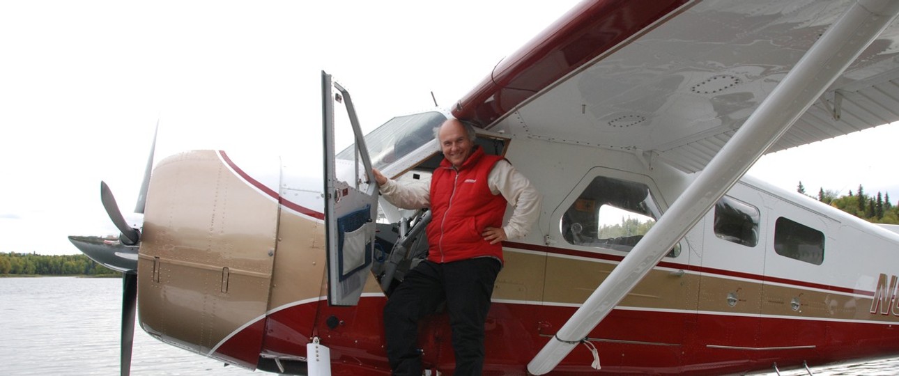 Christoph Barszczewski auf einem Wasserflugzeug: Gelernt in Alaska.