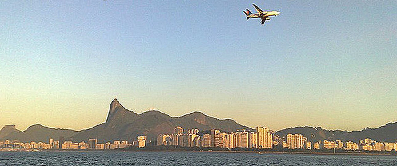 Flugzeug über Rio de Janeiro: Erhöhtes Risiko.