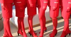 Die roten Strumpfhosen von Austrian Airlines: Objekt der Liebe und des Hasses.