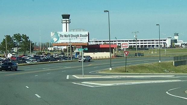 ...werden ihre Namen nun bald auf den Schildern des Little Rock National Airport sehen können.