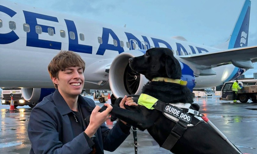 Már Gunnarsson und sein Hund Max: