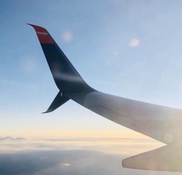 Blick aus dem Fenster einer Boeing 737 von Sun Express: Die Airline erwartet härtere Zeiten.