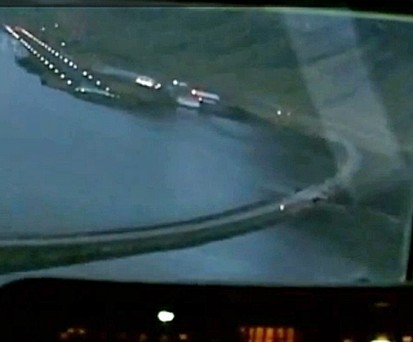 Spektakulärer Anflug: Flughafen Isafjördur.