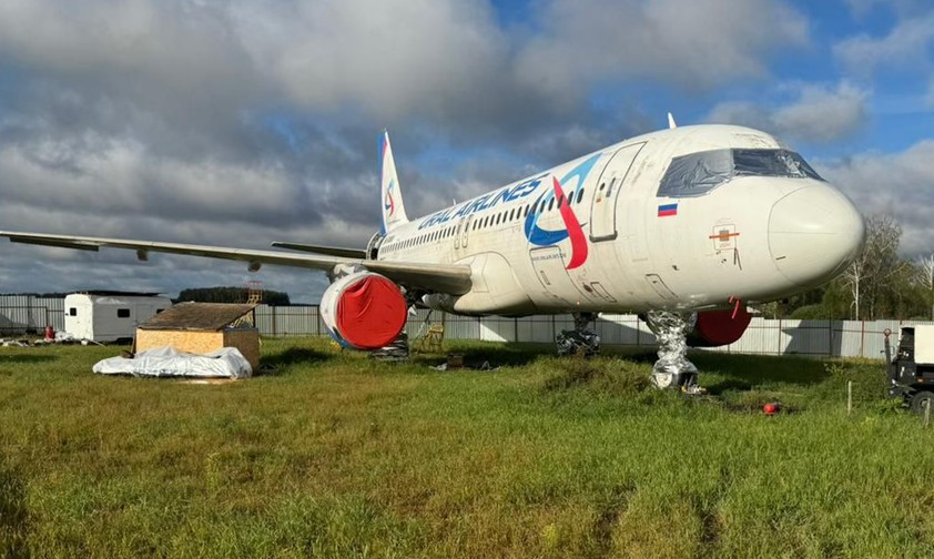 Airbus A320 im Feld: Sein Schicksal ist besiegelt.