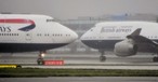 Die letzten beiden in Heathrow stationierten Boeing 747-400 von British Airways vor ihrem letzten Abflug.