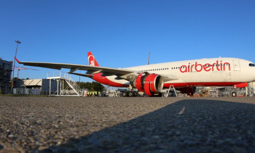 Der A330 von Air Berlin mit dem Kennzeichen D-ALPE: Inzwischen ist er umlackiert worden.