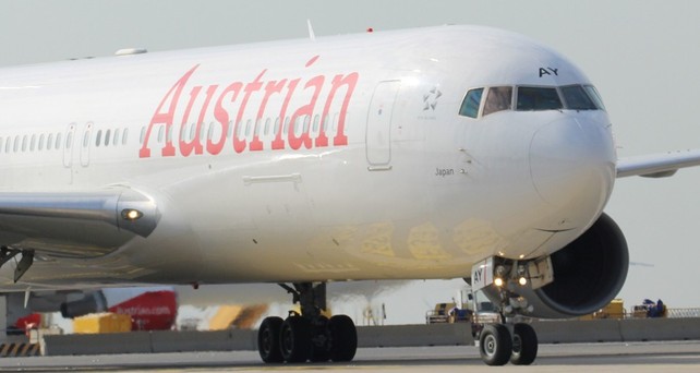 austrian airlines boeing 767 oe lay 01