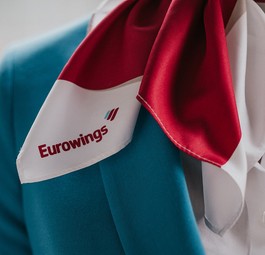 Flugbegleiterin von Eurowings: In Düsseldorf sollen sie am Dienstagmorgen nicht arbeiten - so will es Verdi.