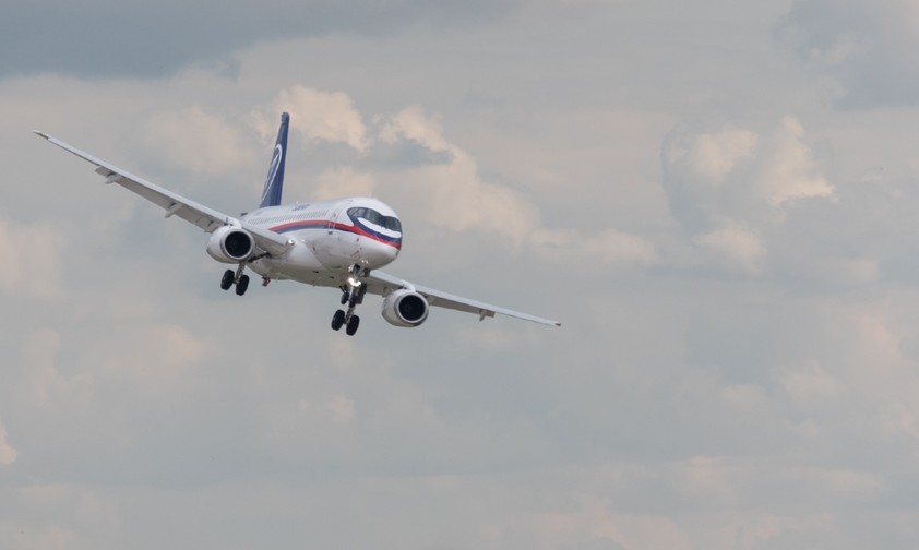 ... als der russische Superjet ...