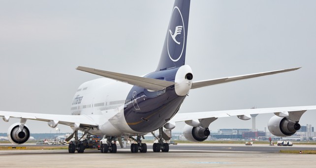 boeing 747 400 lufthansa fra d abwm