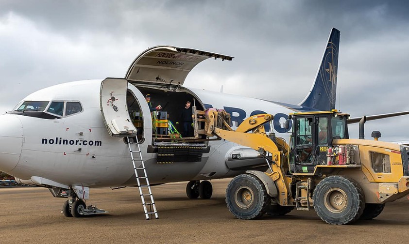 Die fünf ältesten zivilen Boeing 737, die noch aktiv sind: Die 737-200 C mit dem Kennzeichen C-GNRD von Nolinor Aviation ist 44 Jahre alt und wird als Cargoflieger genutzt.