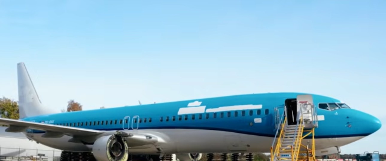 Boeing 737-800 vom KLM: Die PG-BXK wird zerlegt.