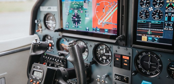 ... Cockpit des Flieger sieht so aus.