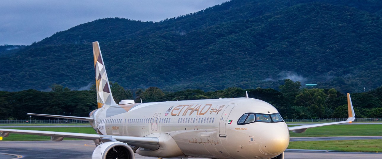 Airbus A321 von Etihad: Die Airline zieht den Start nach Luxemburg vor.