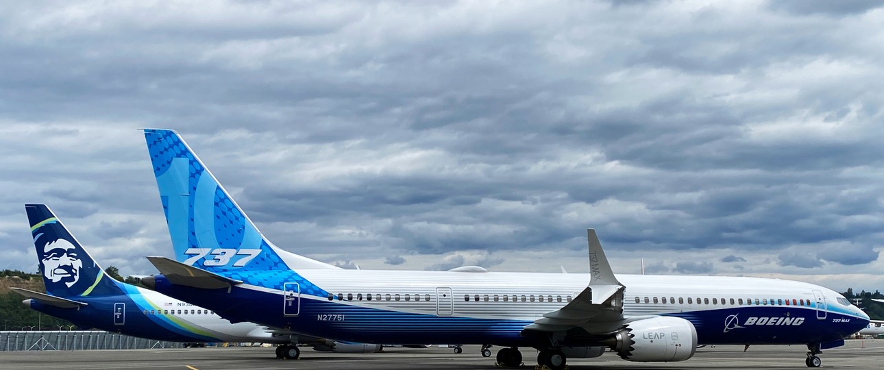 Eine Boeing 737 Max 10 und eine 737 Max von Alaska Airlines: Etliche Herausforderungen.