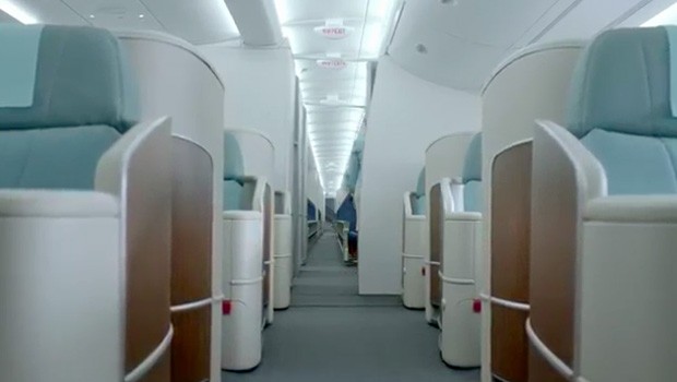 Eine Bar und einen Duty-Free-Shop gibt es an Bord der Korean-Superjumbos, ebenso wie eine Lounge für Premium-Reisende. Allein für den Shop gehen 13 Economy-Sitze verloren.