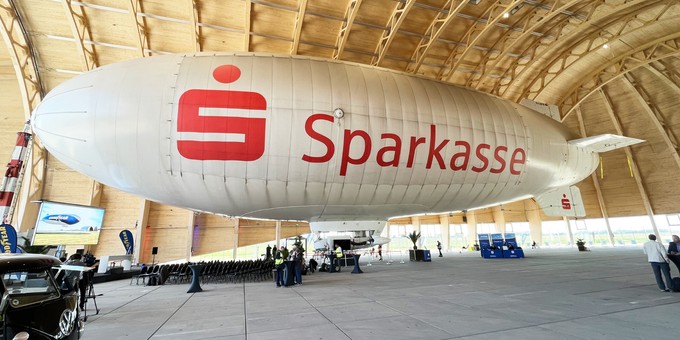 Theo geht in Rente – der Blimp mit dem Kennzeichen D-LDFR aus der WDL1B-Baureihe verbleibt in der Luftschiffhalle.