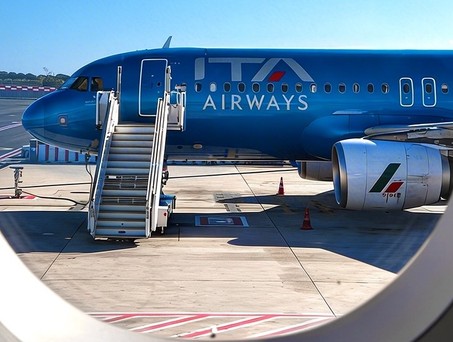 Blick auf einen Airbus A320 von ITA Airways: Bald gehört die Fluggesellschaft ganz zu Lufthansa Group.