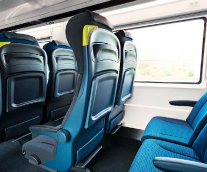 Das ältere Modell e300, sowie der neue e320-Zug sollen innen fast identisch mit dem Design der Firma Siemens ausgestattet werden.