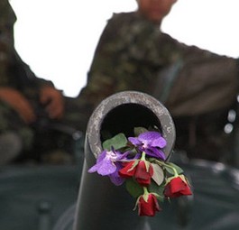 Armee in Bangkok Archivbild): Auch der Luftverkehr ist betroffen.
