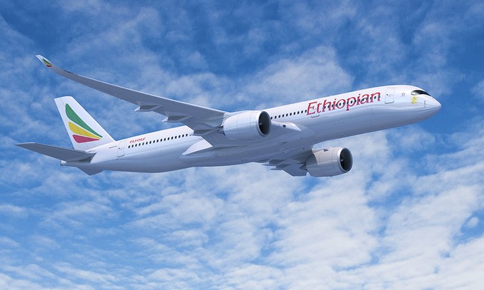 Ethiopian Airlines ordert bei Airbus. Die Fluggesellschaft eine Absichtserklärung für den Kauf von weiteren elf A350-900 unterschrieben. Damit erhöht sich der Auftragsbestand der Airline für den A350 auf insgesamt 33 Flugzeuge, darunter vier A350-1000.