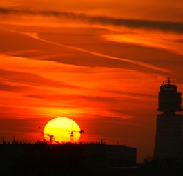 Flughafen Wien: Im Sommer soll die Sonne wieder aufgehen.
