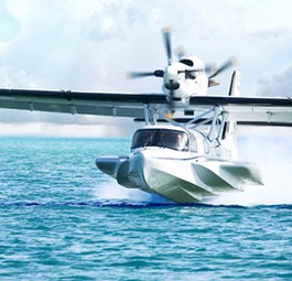 Nicht jeder ungewöhnliche Anblick in der Luftfahrt geht Richtung Vergangenheit. Die Dornier Seastar wird von einem deutsch-chinesischen Gemeinschaftsunternehmen gebaut. Ende März 2020 absolvierte das Amphibienflugzeug seinen Erstflug. Angetrieben wird es von zwei Turboproptriebwerken, von denen eines nach vorne, eines nach hinten gerichtet ist.