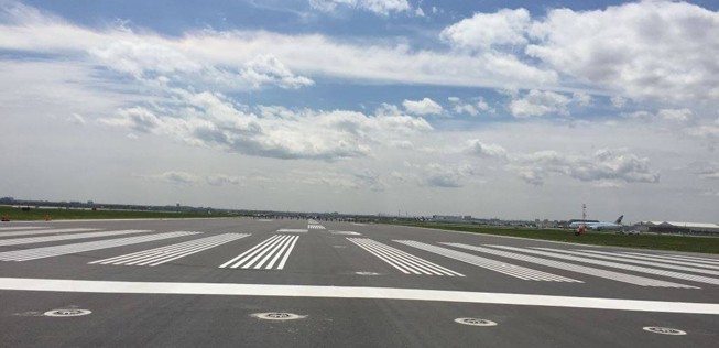 Markierungen am Pearson Airport: Eigentlich eindeutig.