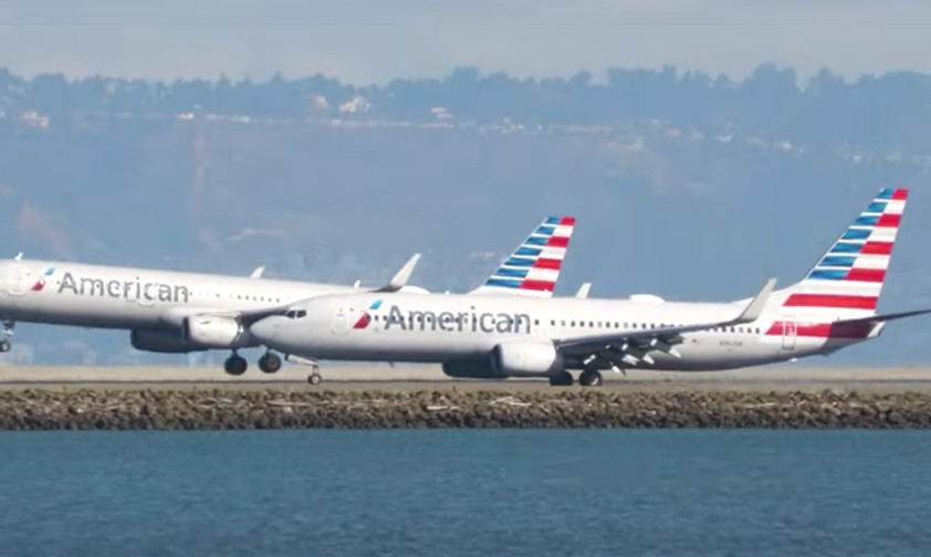 Ein Airbus A321 und eine Boeing 737 - beide von American Airlines.