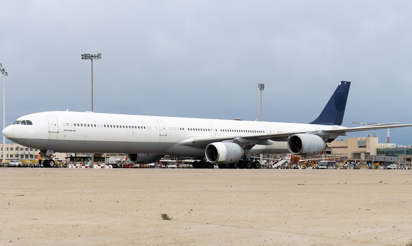 ex lufthansa airbus a340 600 d aihv palma usc