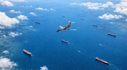 Gulfstream G550 MSA über dem Meer (Montage): Singapur setzt auf den US-Flieger.