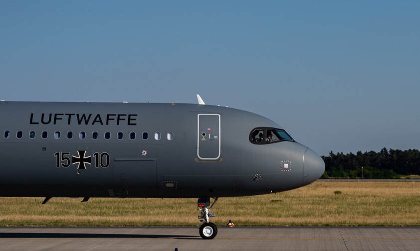 Airbus A321 LR der deutschen Luftwaffe: Mehr Tanks, mehr Reichweite.