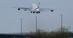 Nach dem Touch-and-Go-Manöver war der Superjumbo schnell wieder verschwunden.