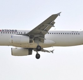 Airbus von ATA Airlines: Die Passagiere sind nicht zufrieden.