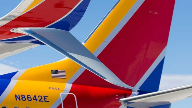 Der Markenname verschwindet von der Heckflosse. Dort prangen neu die Farben der Airline. Southwest steht künftig oberhalb der Fenster auf dem Rumpf.