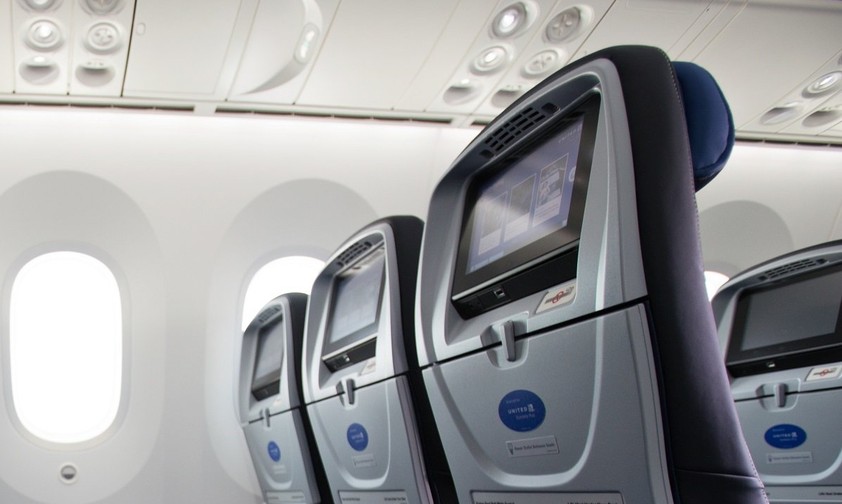 Kabine von United Airlines: Die Airline überklebt die Kameras.