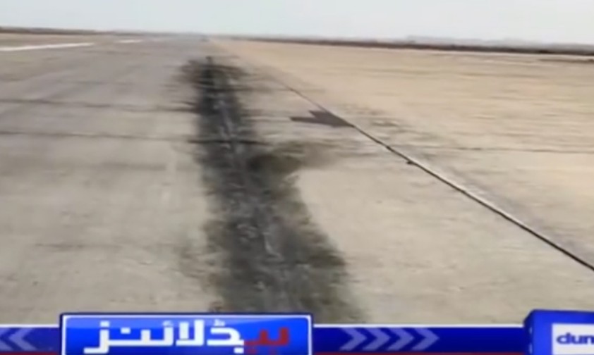Triebwerke des A320 berührten Piste von Karachi