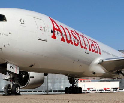 Flugzeug von Austrian Airlines: Die Sommersaison führt zu Stress.