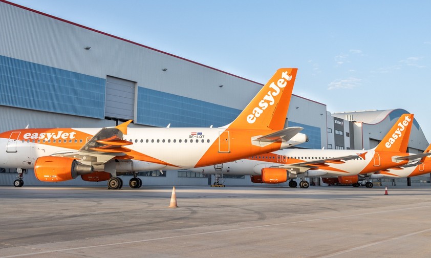 Jets von Easyjet bei SR Technics: Übernahme in Malta.