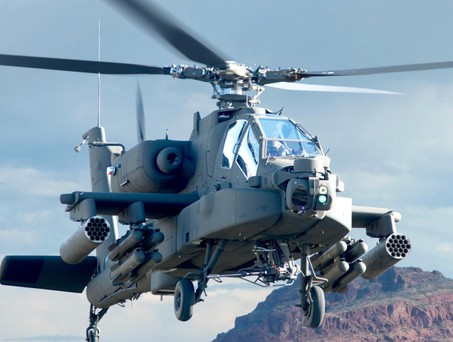 Boeing AH-64 Apache: Absolvierte seinen Erstflug im September 1975.