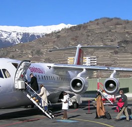Avro RJ100 am Sion International Airport: Andere Flieger dürfen nicht regelmäßig hinfliegen.