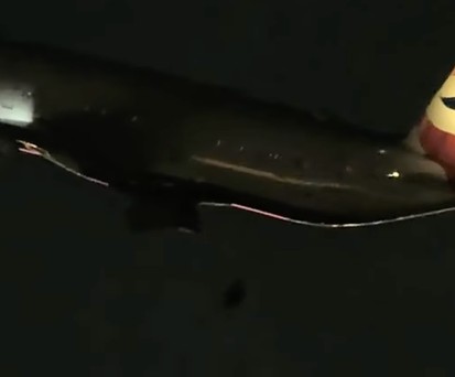 Abfallendes Rad: Das Flugzeug flog ohne Probleme bis ans Ziel in London. 