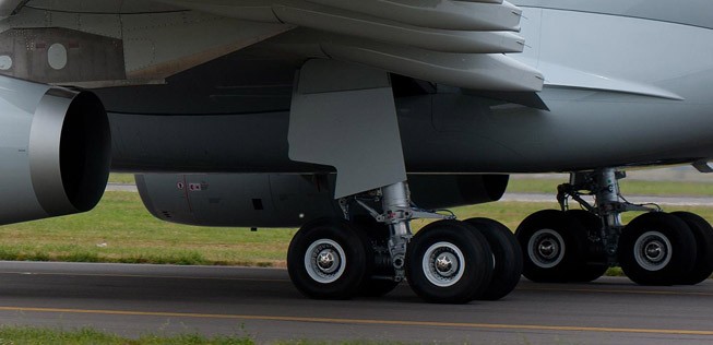 Hauptfahrwerk eines Airbus A330: Eine Tabelle hilft den Technikern.